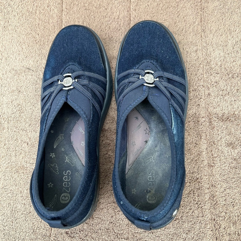 Bzees flats. Size 8. Denim material on outside. Slightly used on inside.